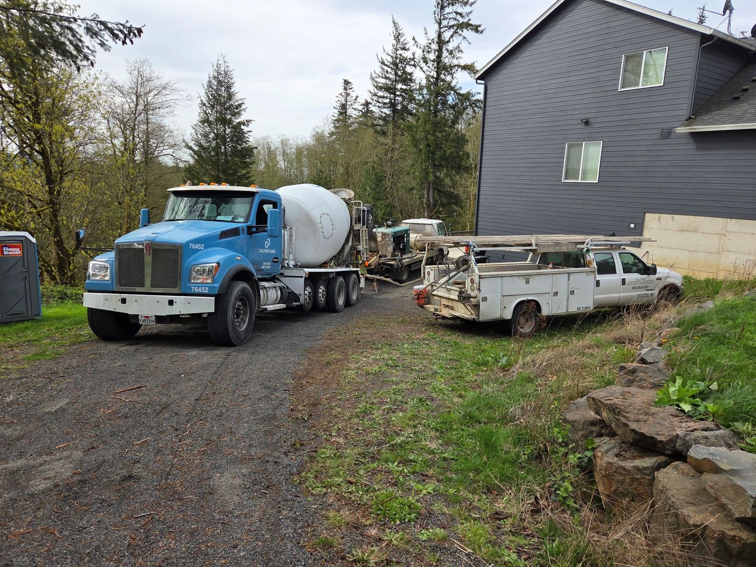 Concrete pumping equipment 