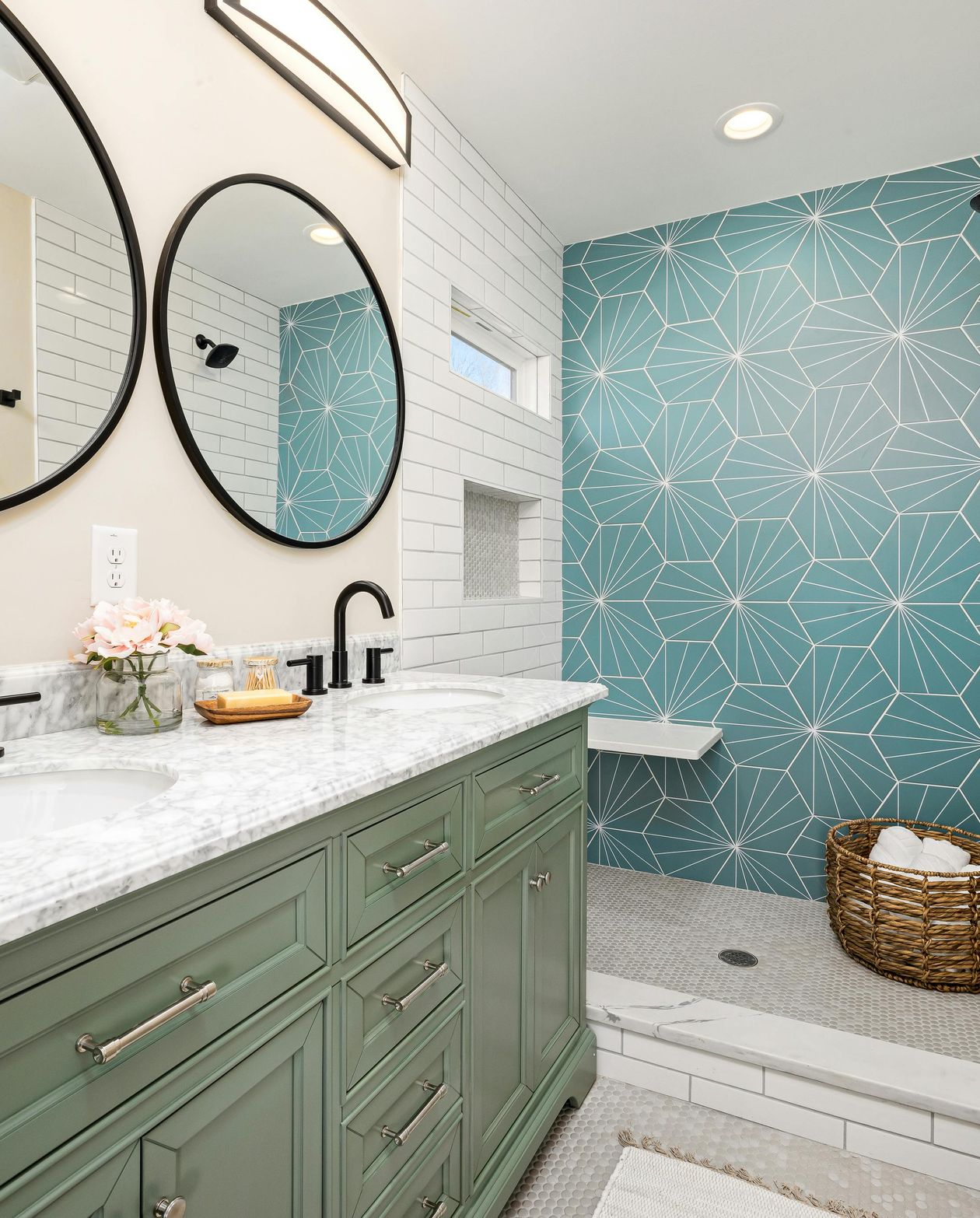 home kitchen with custom backsplash